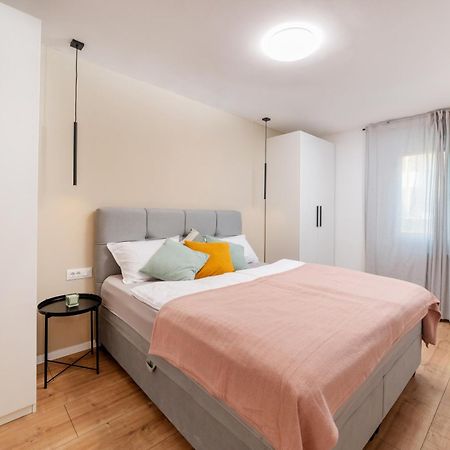 Cro.Lo Modern Retreat Appartement Split Buitenkant foto